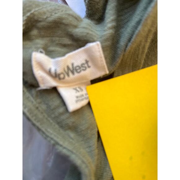 UpWest Short Sleeve V-Neck Green Cotton Jumpsuit with Pockets Size XS - Picture 7 of 8